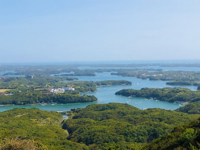 九十九島の島々と青い海を望む絶景